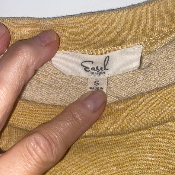 Easel Yellow Sweatshirt With Multi Colored Ruffle Size M - Picture 2 of 4